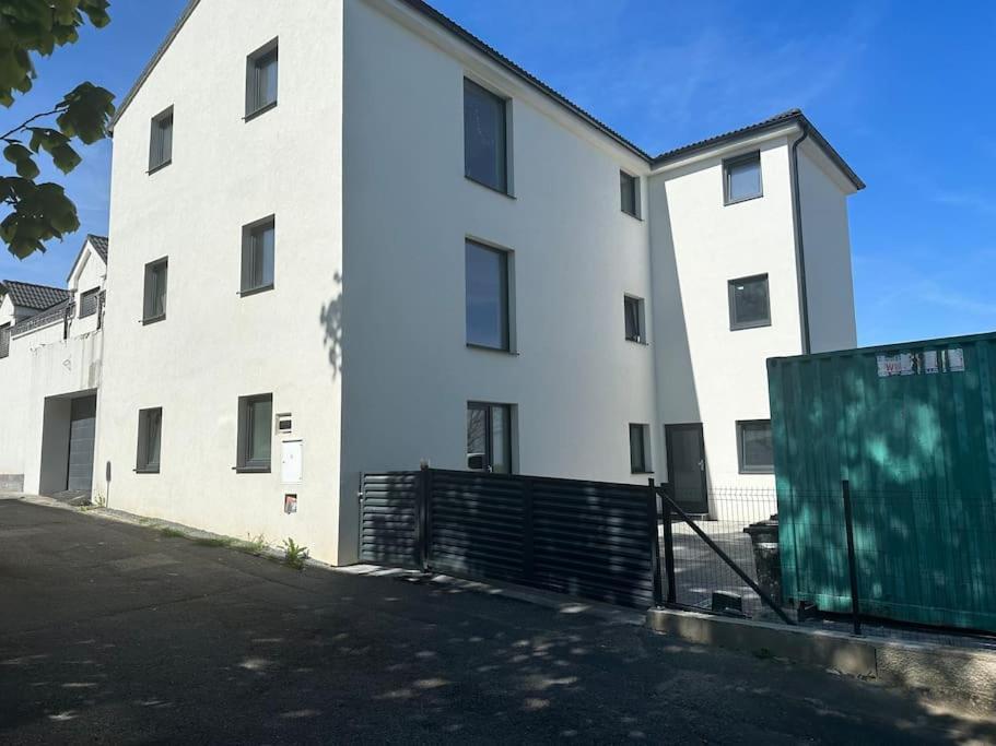 Apartman Byt 75M2 Klid Priroda Pro Rodinu Praga Exterior foto